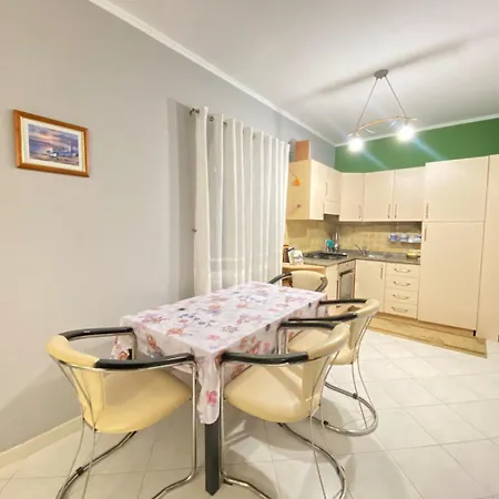 Apartament Aalyamar *